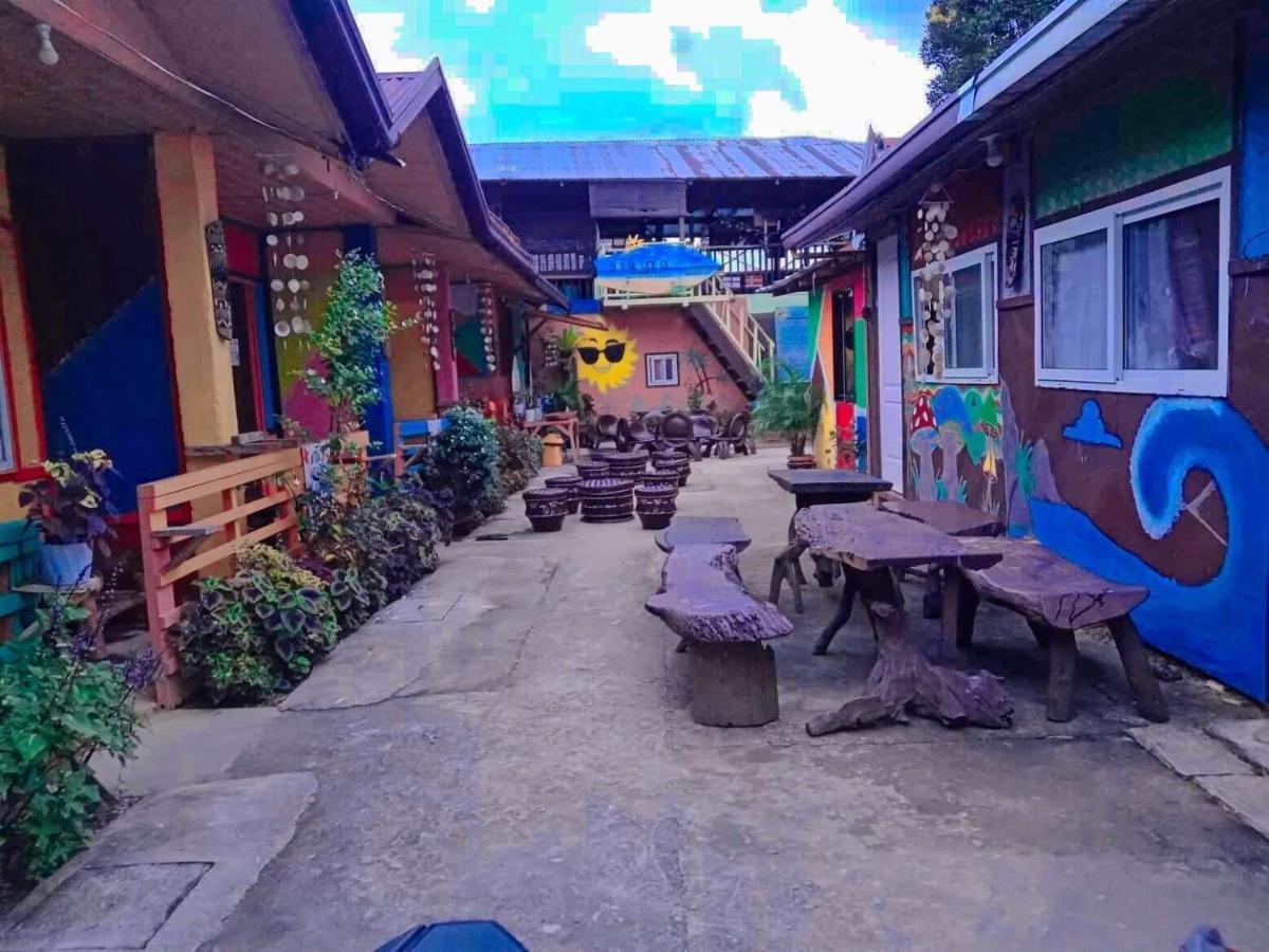 Sun Valley Hostel El Nido Exterior photo